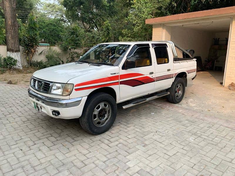 Nissan Navara 1991 11