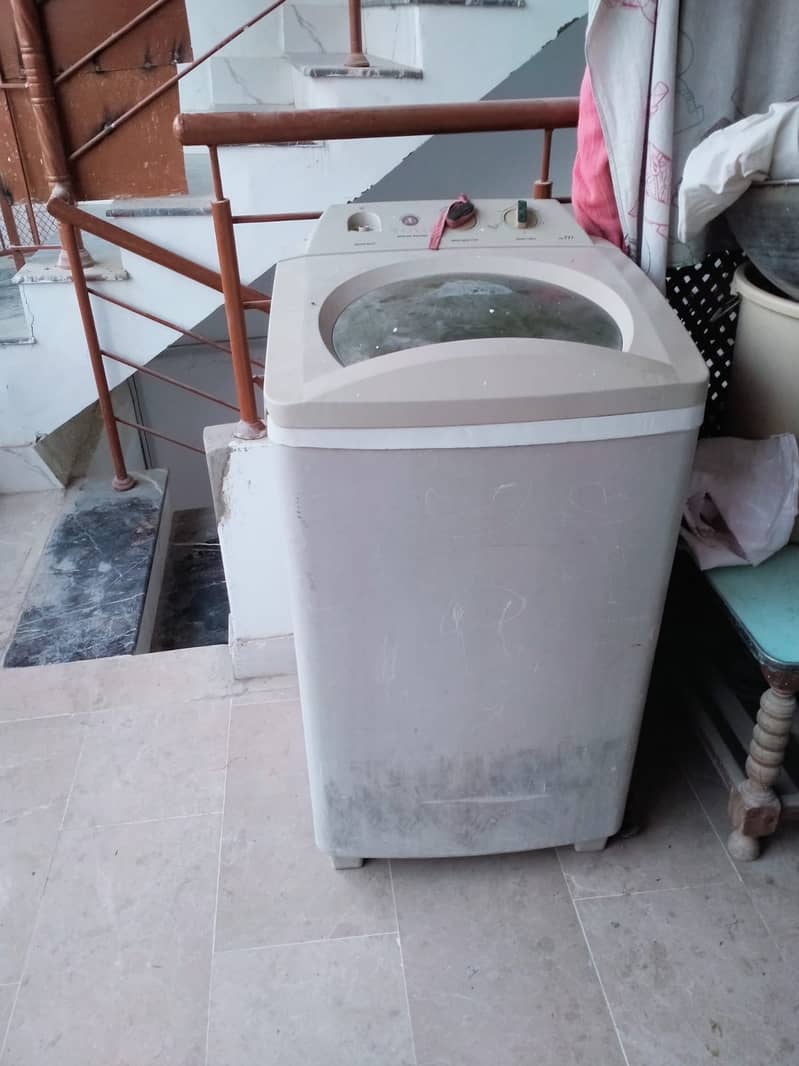 Toyo washing Machine want sale urgent 1