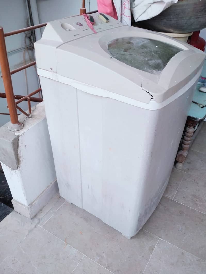 Toyo washing Machine want sale urgent 2