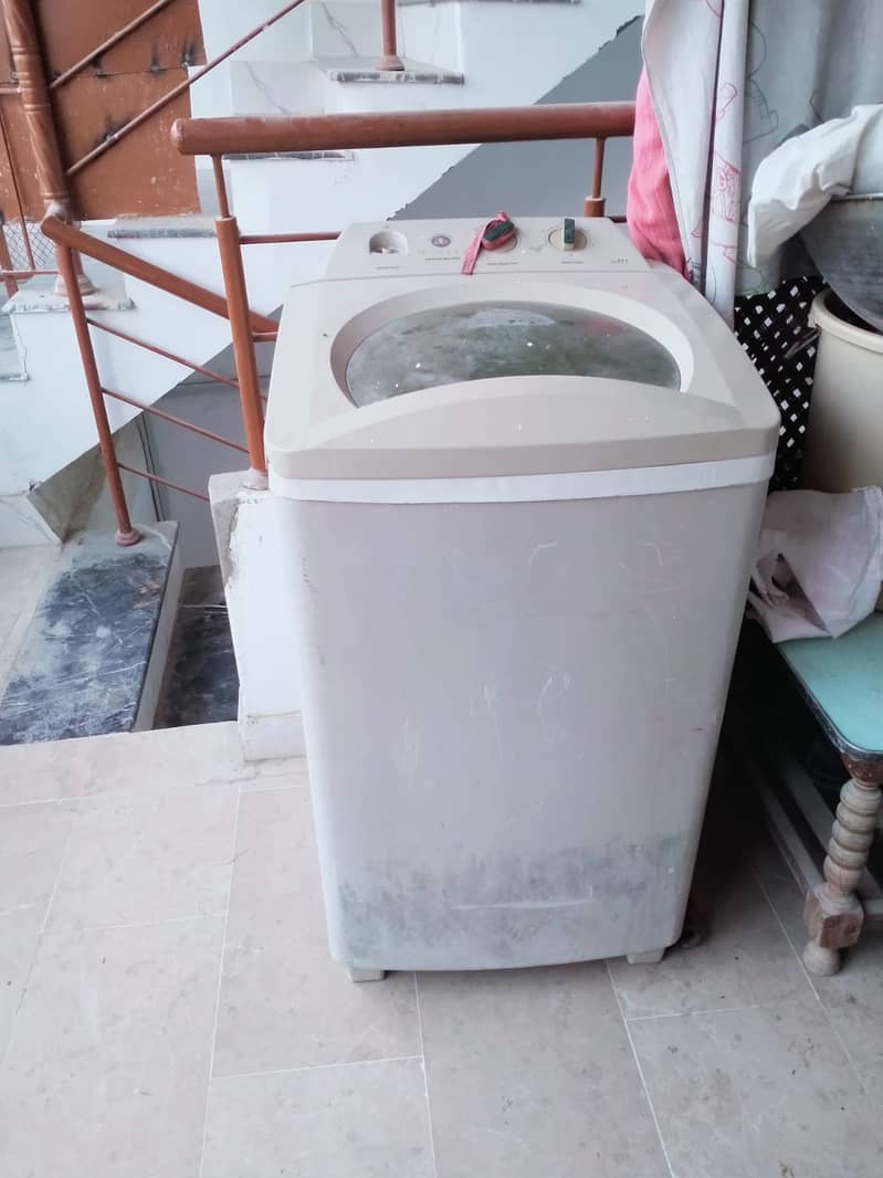 Toyo washing Machine want sale urgent 3