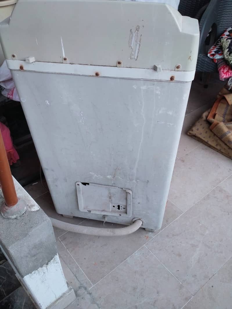 Toyo washing Machine want sale urgent 6