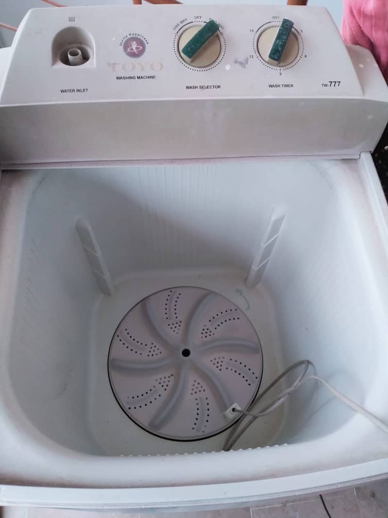 Toyo washing Machine want sale urgent 7