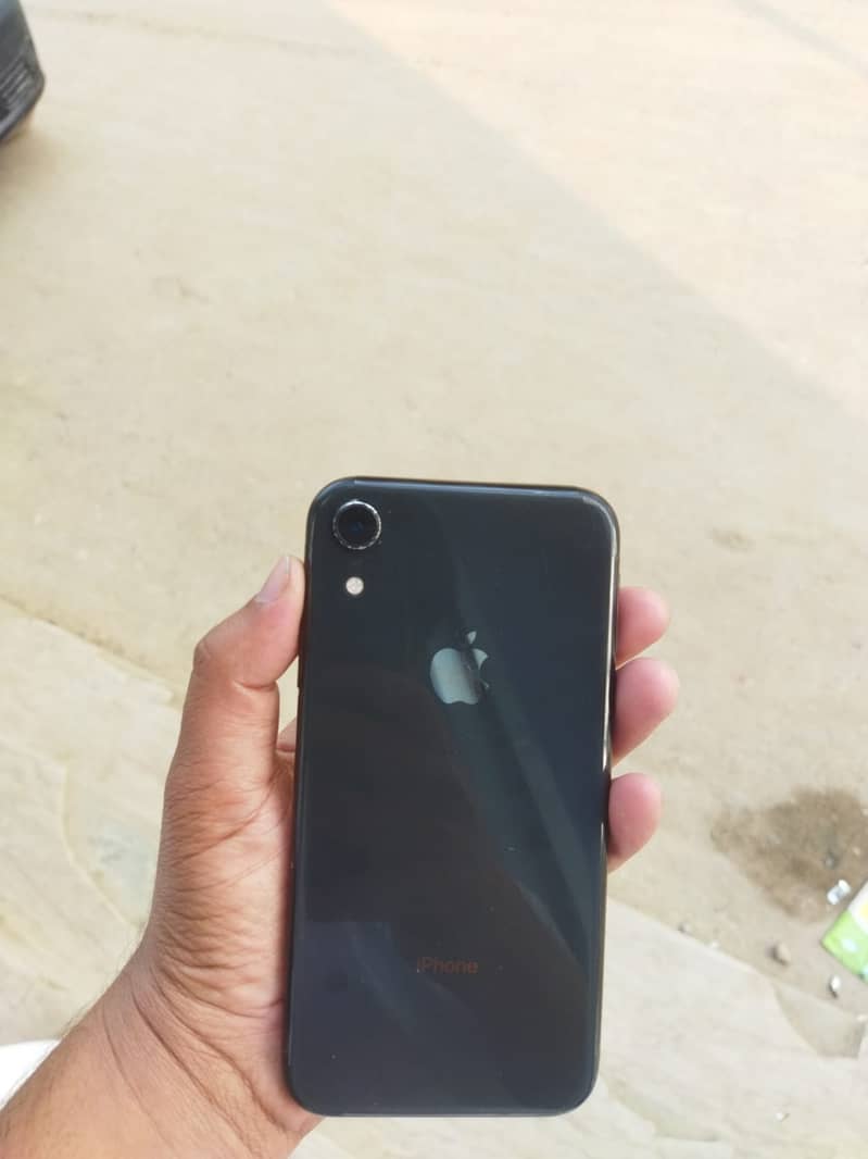 iPhone XR | 128 GB | Non-PTA 3