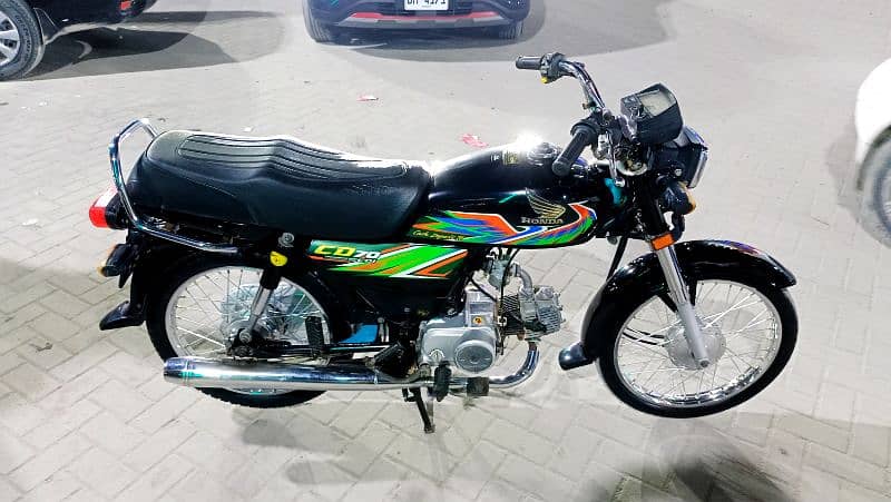 Honda CD-70 Euro2 2021 6 month karachi num 1st owner Genuine condition 4