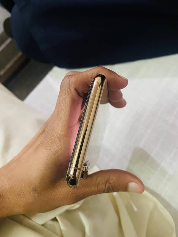 iphone xs max pta approved 4