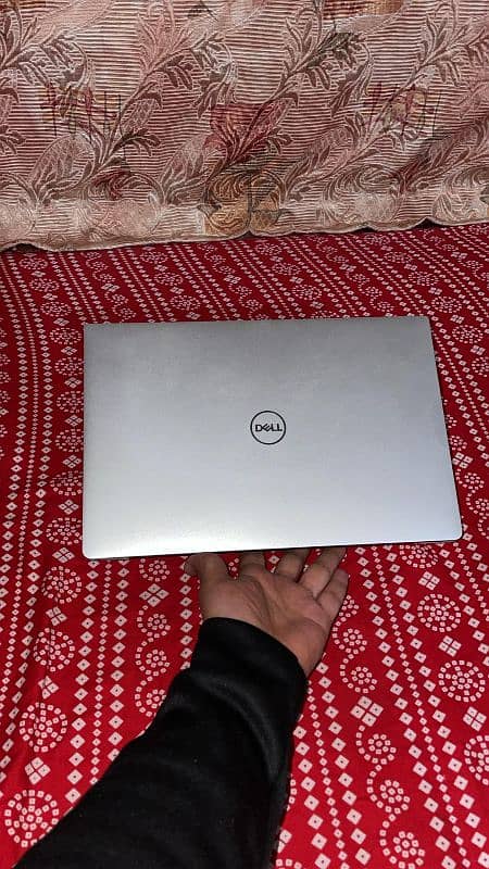 Dell XPS 13 9370 Intel Core i7 8th GEN 16/256 10