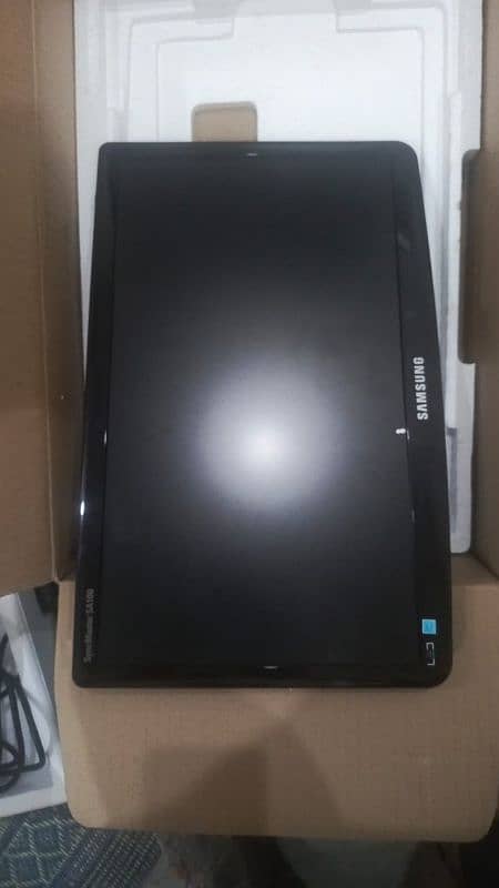 Samsung & DELL LCD FOR SALE 3