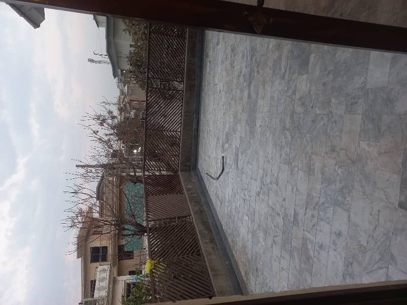 6 bedroom dubal unit House For Rent chaklala scheme3 Extension 7