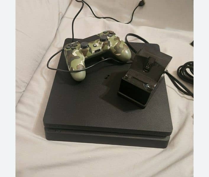 PS4 slim 6