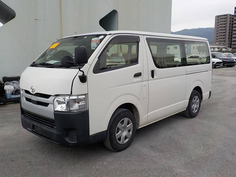 Hiace TRH-200 1