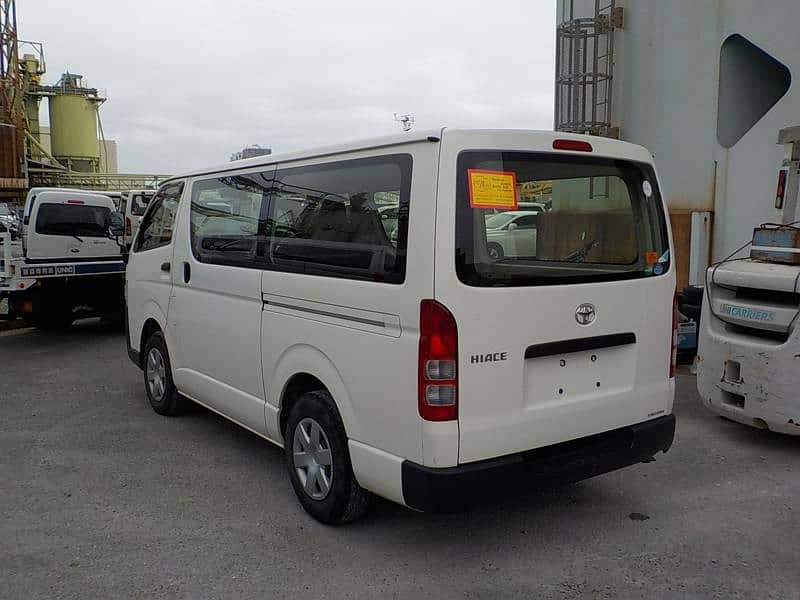 Hiace TRH-200 4