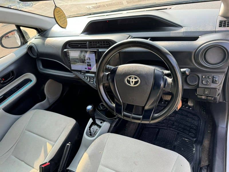 Toyota Aqua 2014 12