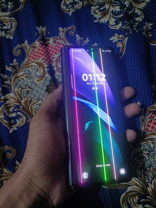 Exchange Samsung galaxy z fold 2 , 12/256 inner screen not working 4