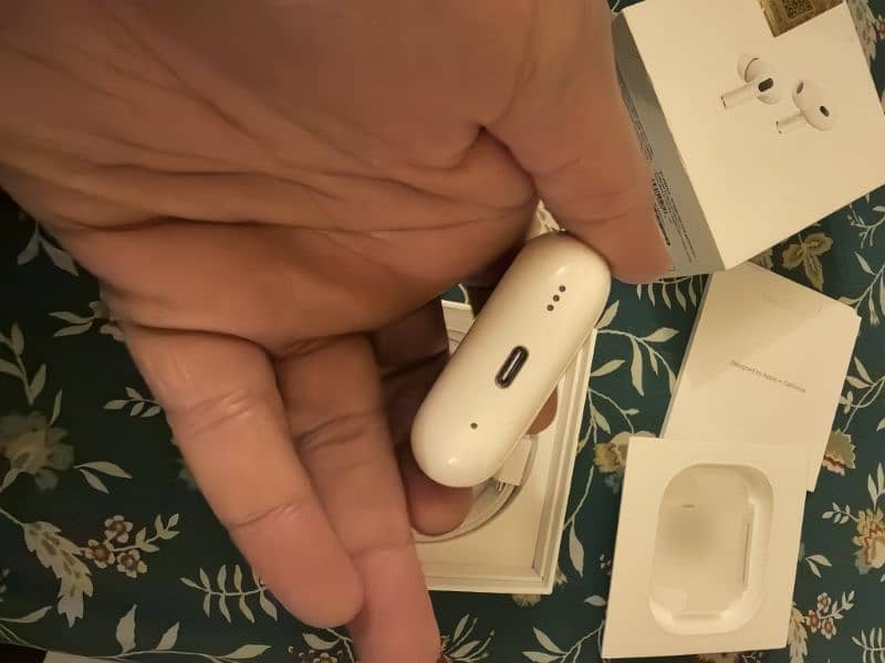 Apple Airpod Pro 2 Type C 4