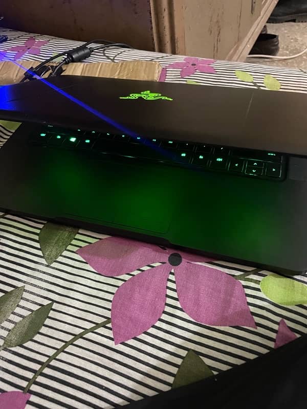 razer blade 2017 , i7-7 gen , gtx 1060 -6gb , gaming laptop 6