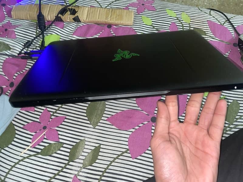 razer blade 2017 , i7-7 gen , gtx 1060 -6gb , gaming laptop 9