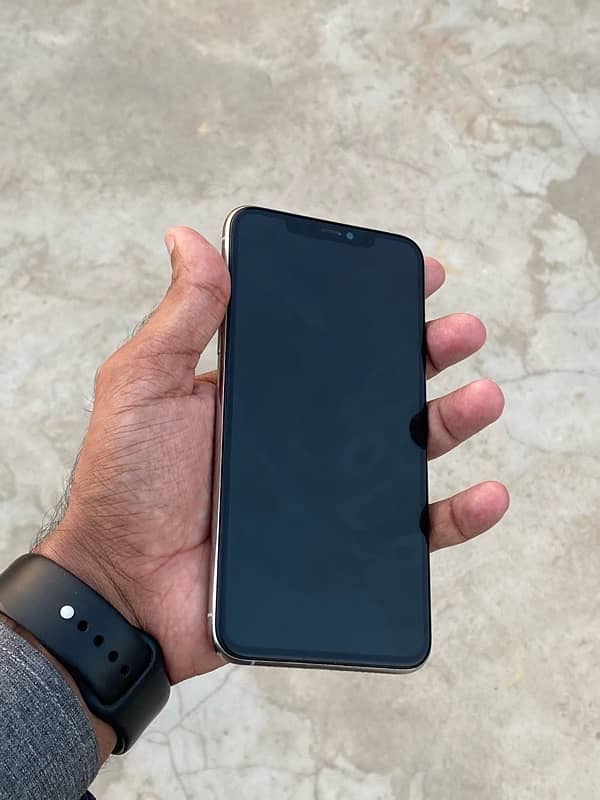 iPhone 11 Pro Max 2