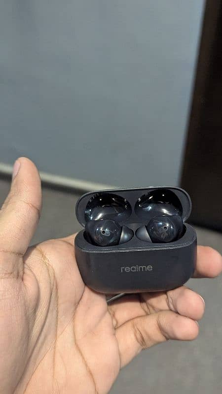 realme Buds T310 with dox only one mouth use 0