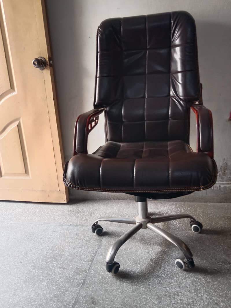 Boss Chair office Chair luxury and comfortable 2