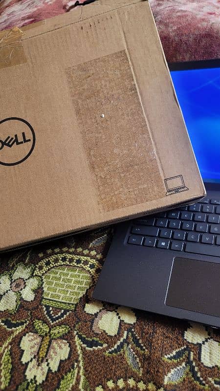 Dell latitude 7410 core i5 10 Gen 16 GB 256 GB SSD 15