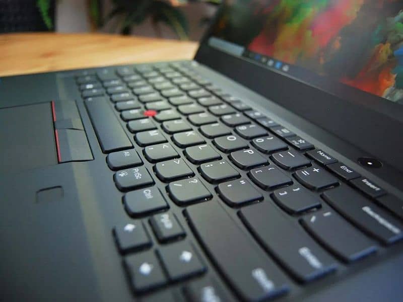 Lenovo T490s Cor i7 8th (32Gb ram+ 512Gb NVme) Touchscreen 5