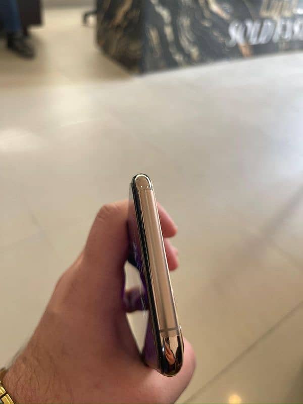 Iphone 11 pro max, 64gb, Jv NON PTA 5