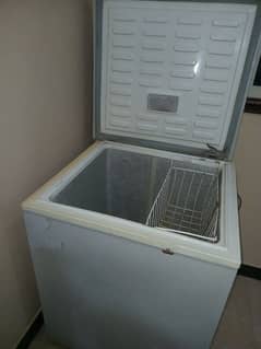 selling freezer in excellent working condition