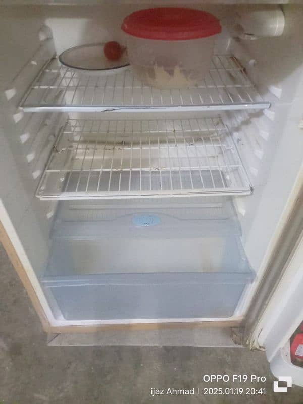 Fridge for sale Haeir 10