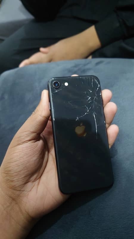 iPhone se 2020 for sale 2