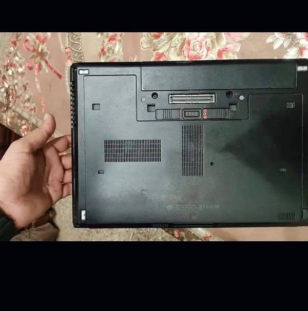 laptop 8470p 4/128 2