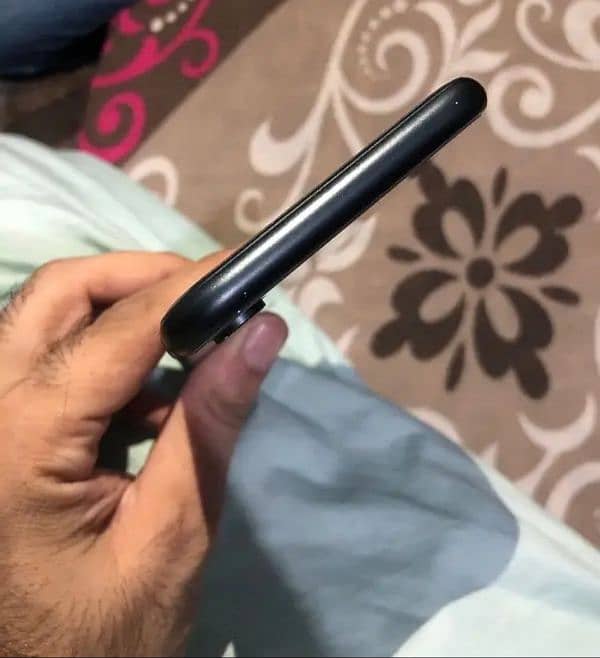 iphone xr 64 gb pta appeoved 5