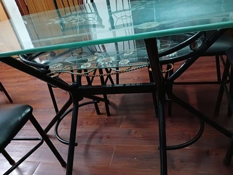 8 seater Dining table 4