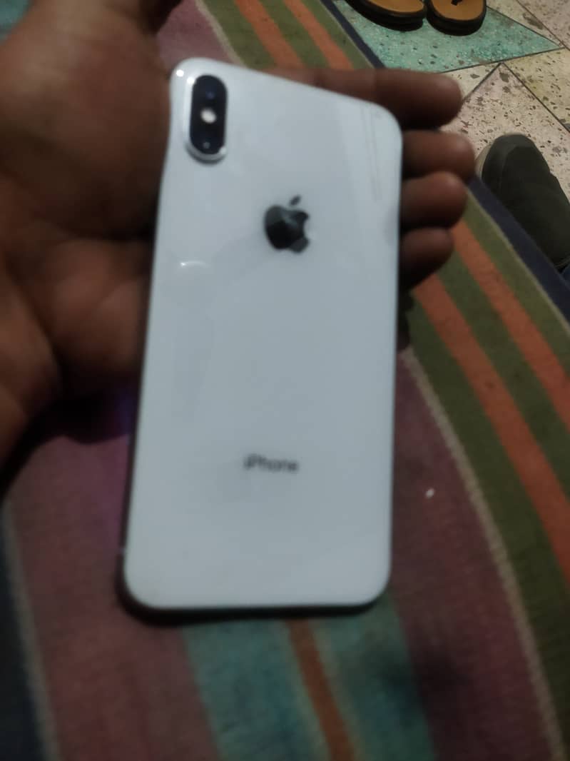 Apple iPhone X 4