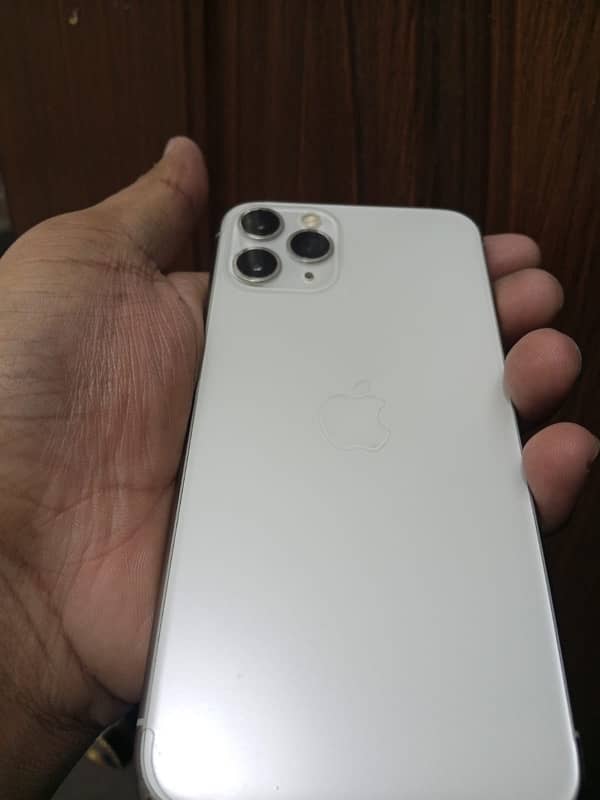 I phone 11 pro PTA approved 0