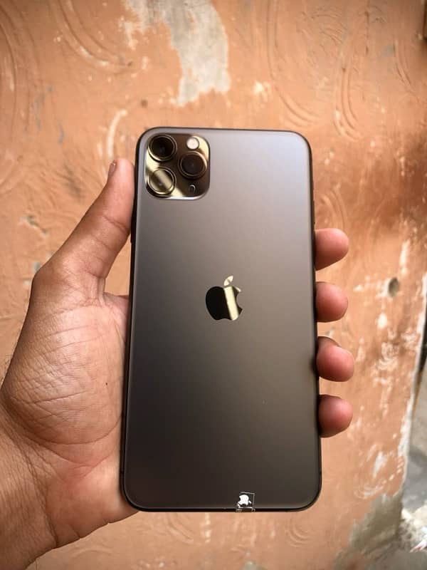 IPHONE 11 PRO MAXX 2