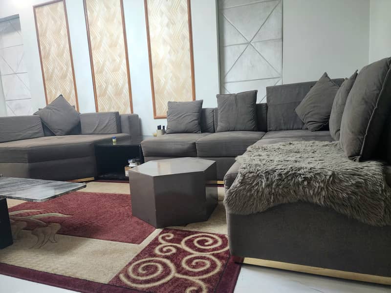 7 seater sofa in excellent condition 2