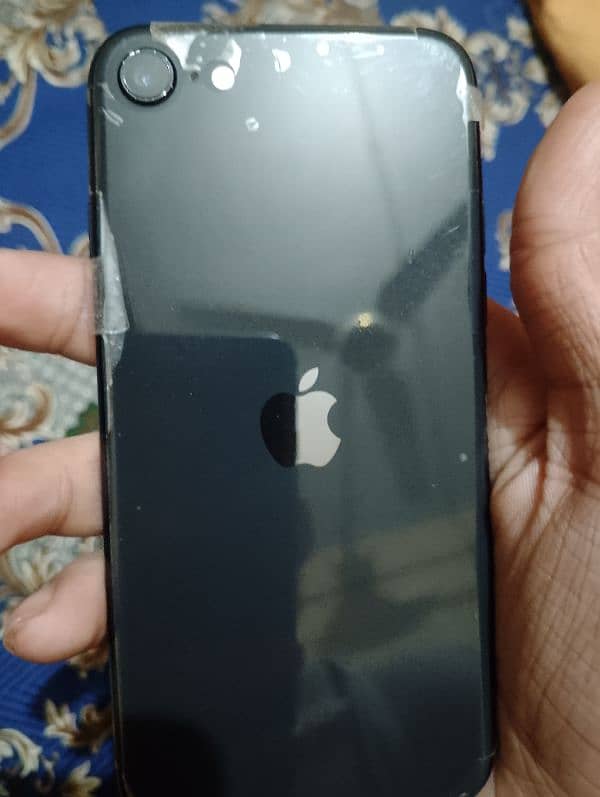 Iphone SE 2020 10/10 condition 2