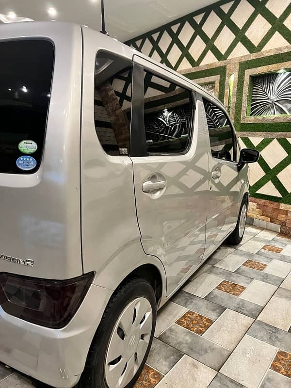 Suzuki Wagon R 2017 3