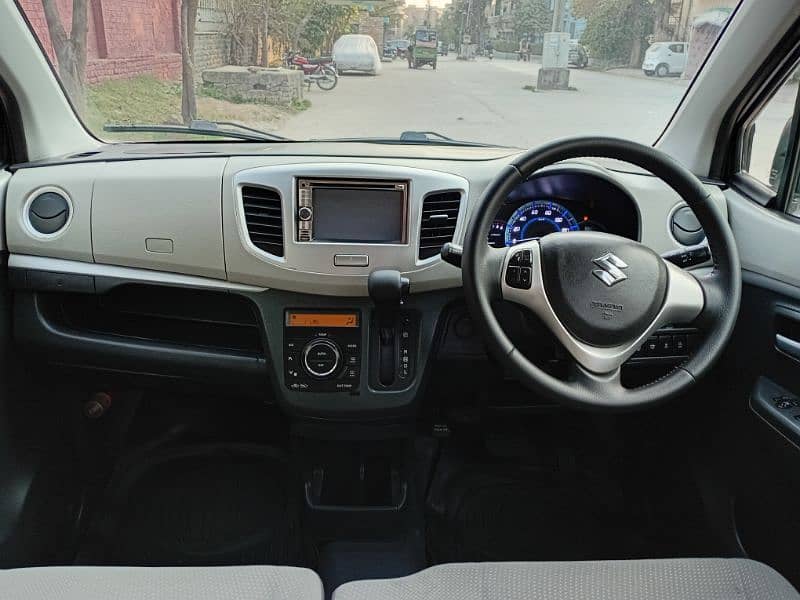 Suzuki Wagon limited edition 2015 model Lahore registration 69000 driv 5