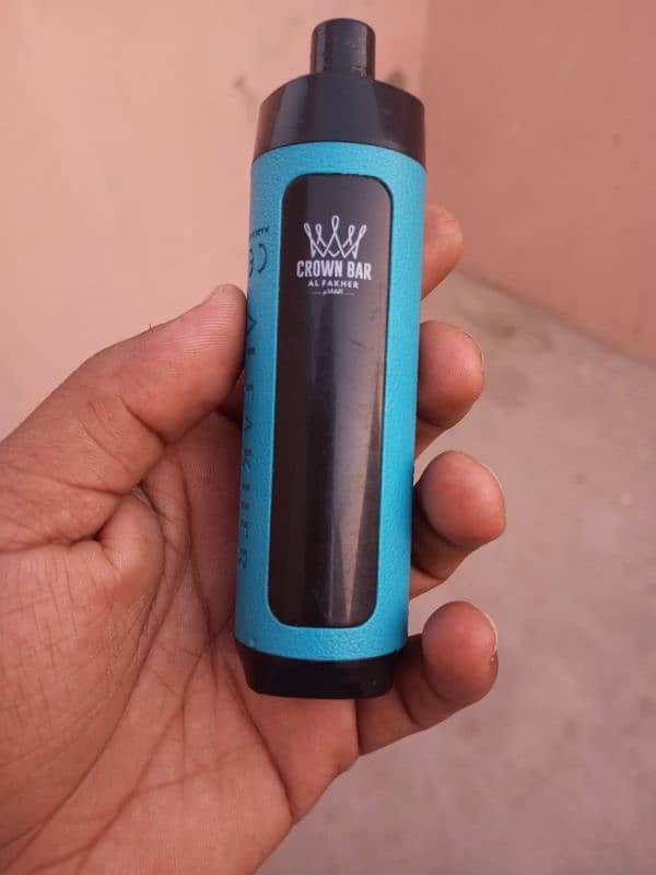 Vap vap Al Fakher Crown Bar  Berry Blue Ice 8000 Puffs 1