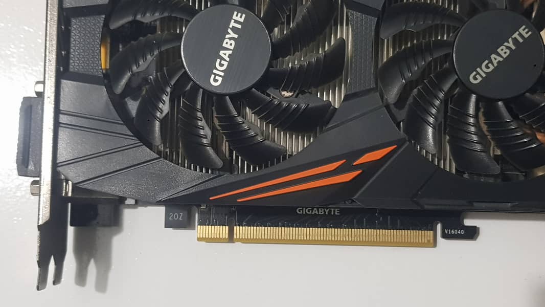 Gigabyte GTX 1080 8GB 256Bit Graphics Card 10/10 Condition 2