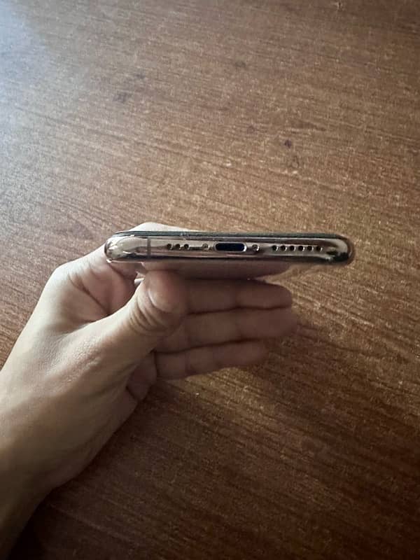 iPhone Xs 64gb PTA APPROVED 2