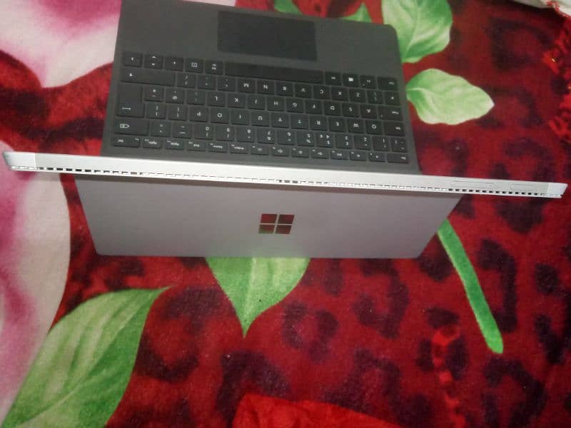 i5 6th gen 8/256 MICROSOFT SURFACE Pro 4 4