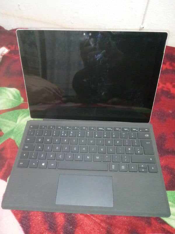 i5 6th gen 8/256 MICROSOFT SURFACE Pro 4 7
