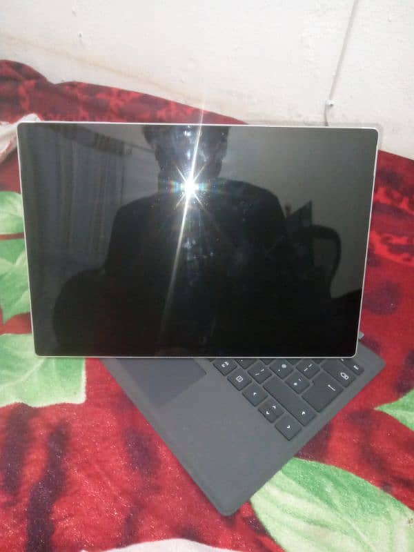 i5 6th gen 8/256 MICROSOFT SURFACE Pro 4 0