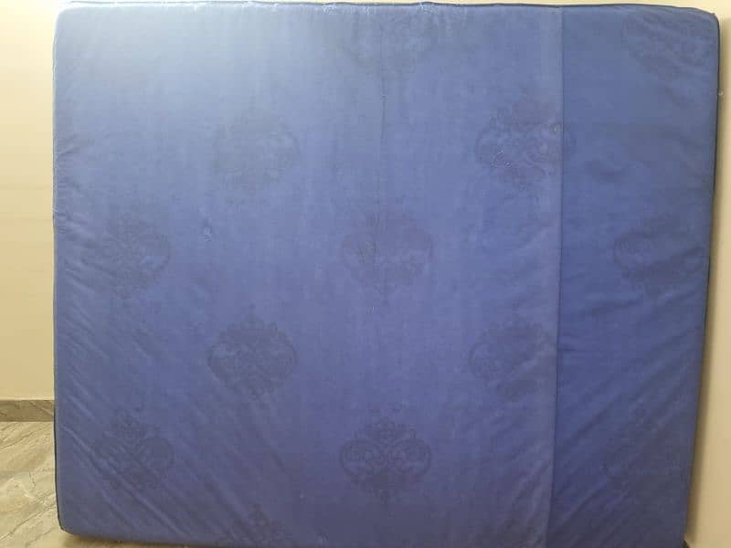 Mattress (urgent Sale) 8