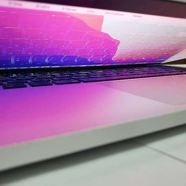 Macbook Pro 2015 13 inch Retina 1