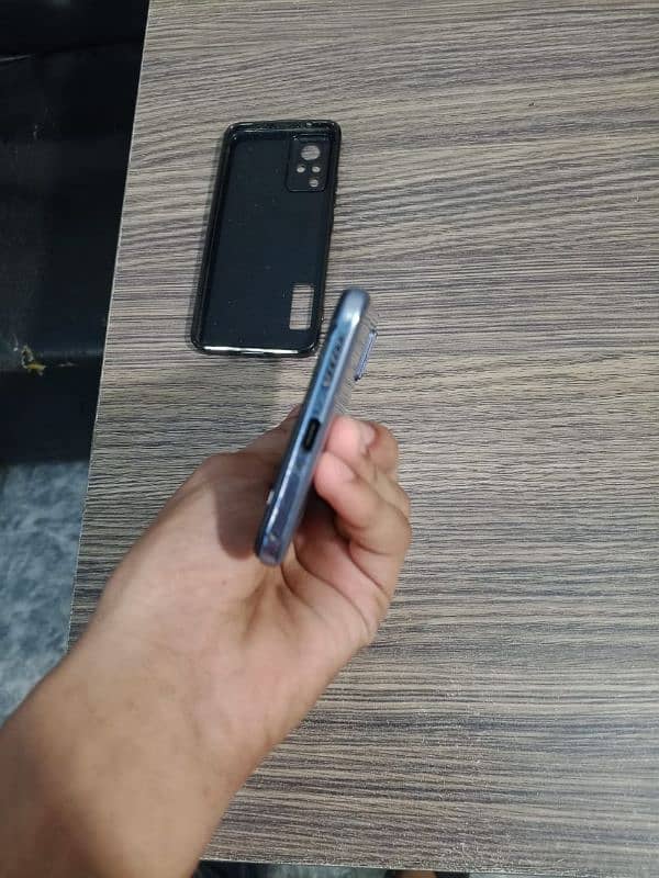 Vivo v21 for sale 1