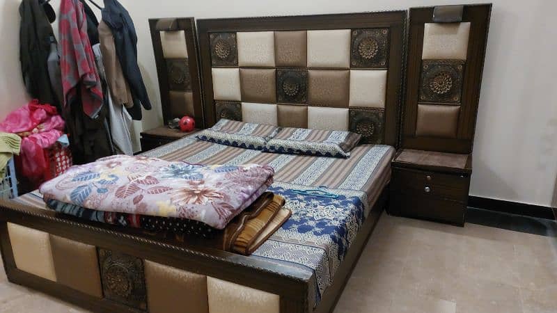 A complete bedset for Urgent sale 2