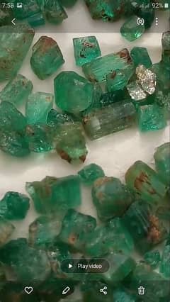 gemstone Emerald natural beautiful colour carat600